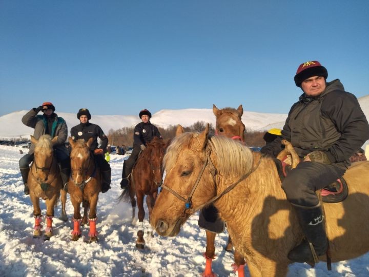 В конном дворике «Алмакай» прошёл фестиваль национальных видов спорта