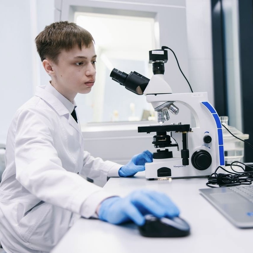 Возможности для будущего: как школьники делают первые шаги в науке