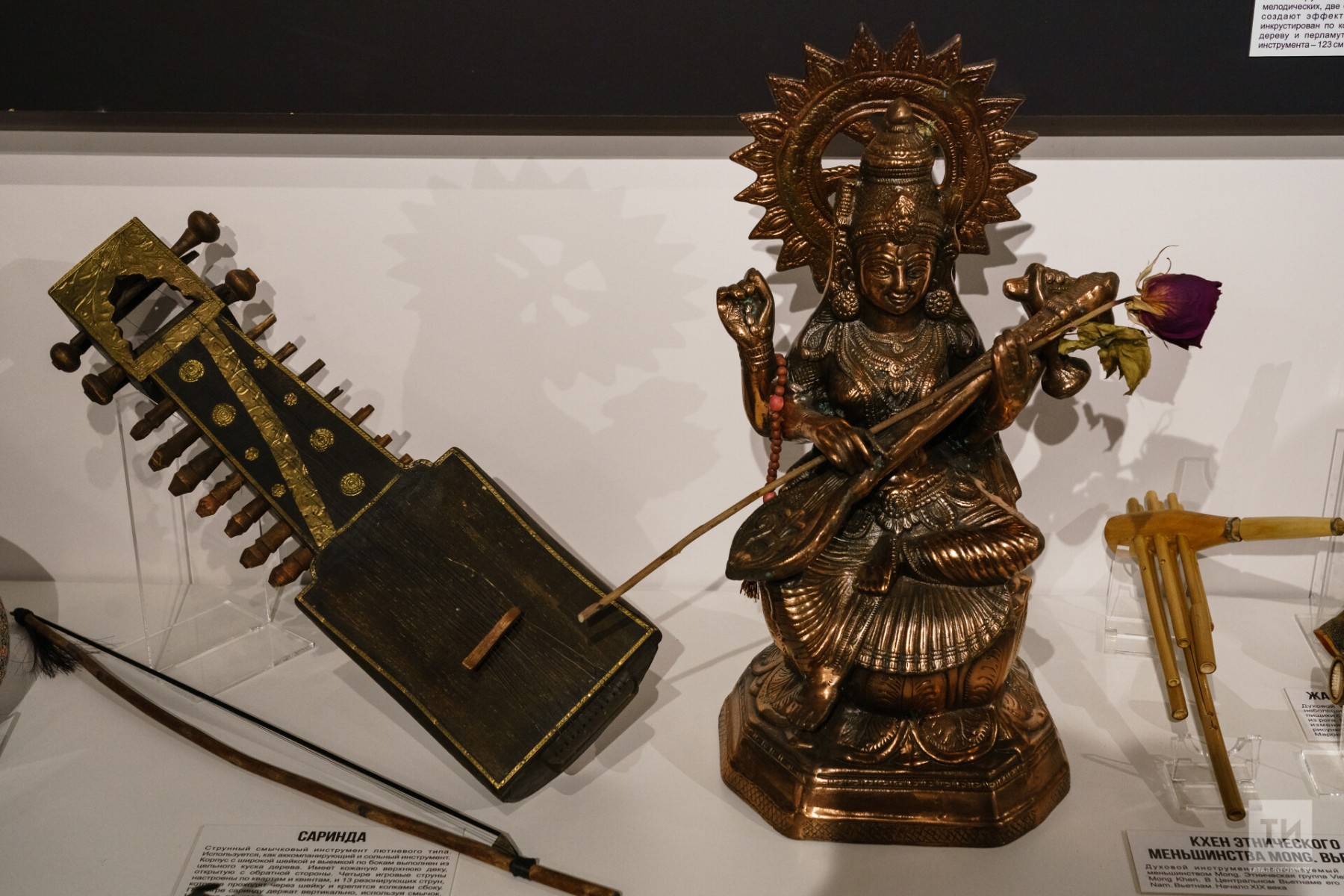 Выставка музыкальных инструментов народов мира