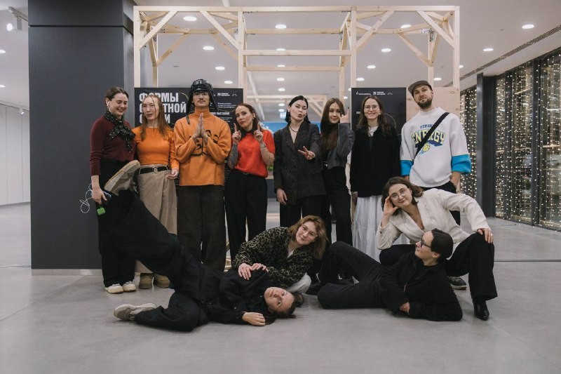 В ОЦ «Алмет» открылась выставка «Формы обратной связи»